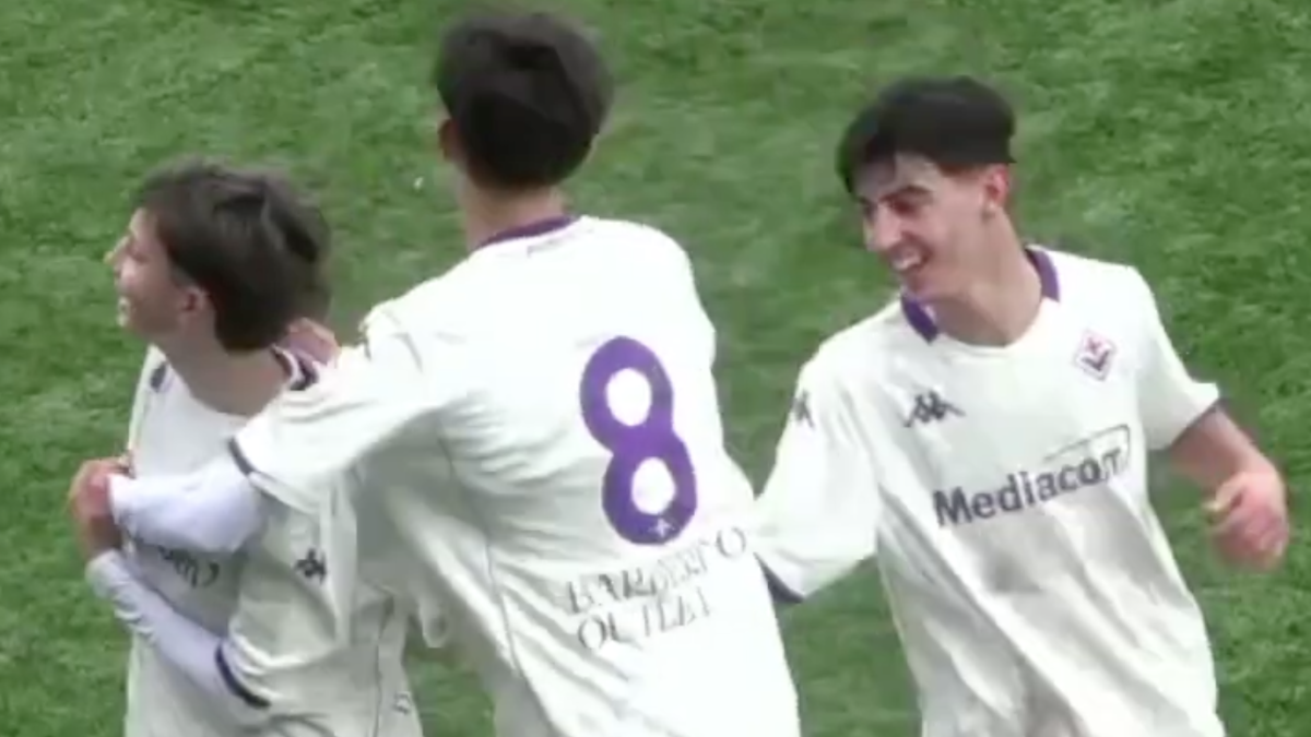 Floro Flores Fiorentina esulta dopo gol ad Avellino U15